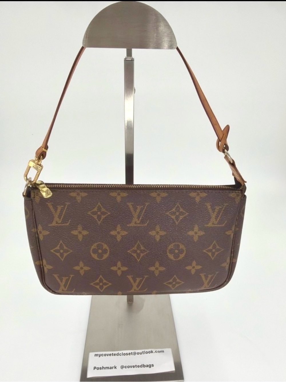 Louis Vuitton Monogram Pochette Accessories w/Entrupy COA